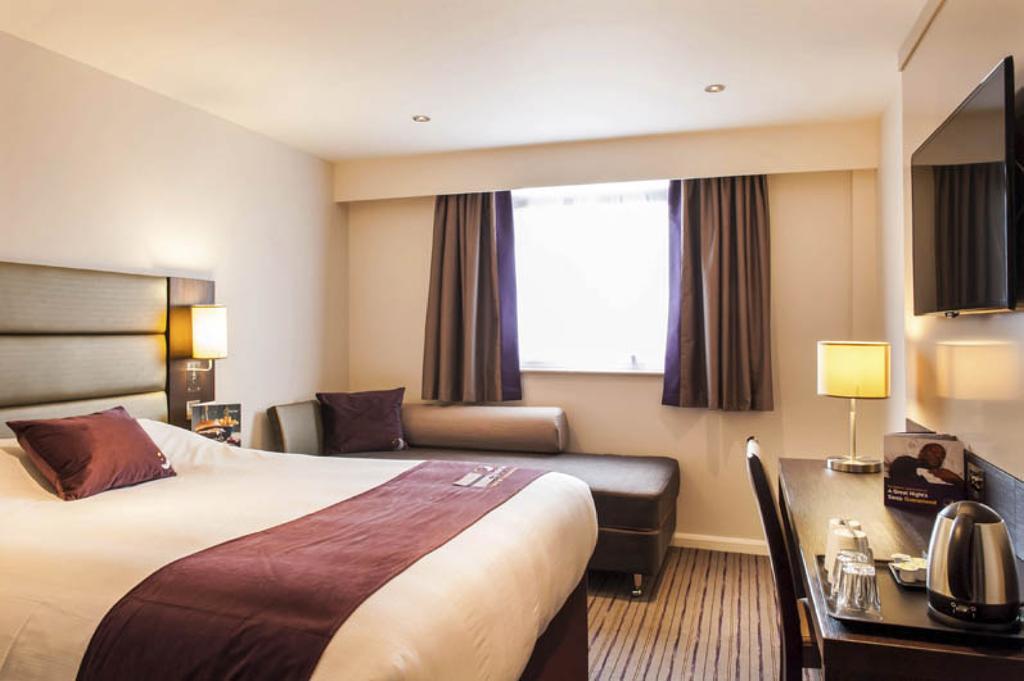 Premier Inn Aberdeen City Centre Стая снимка