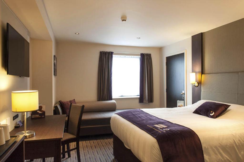 Premier Inn Aberdeen City Centre Стая снимка